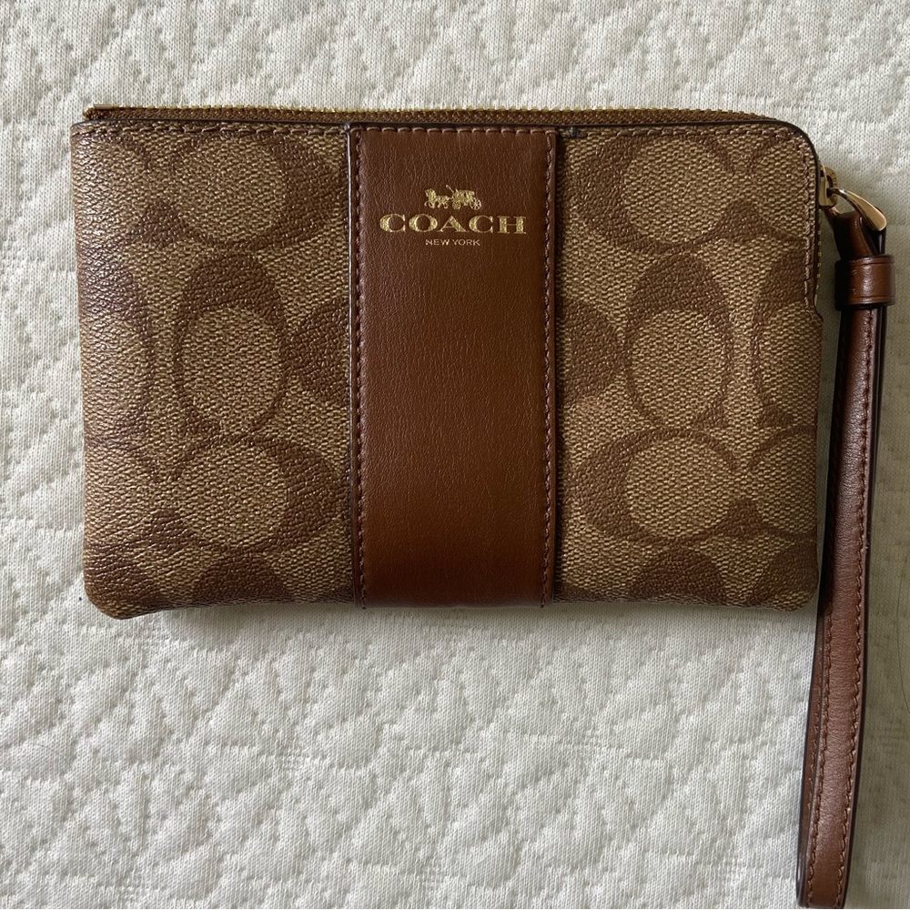 Coach wristlet. Never used.